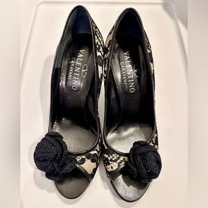 Valentino Lace & Crochet Flower Heels Size 39
